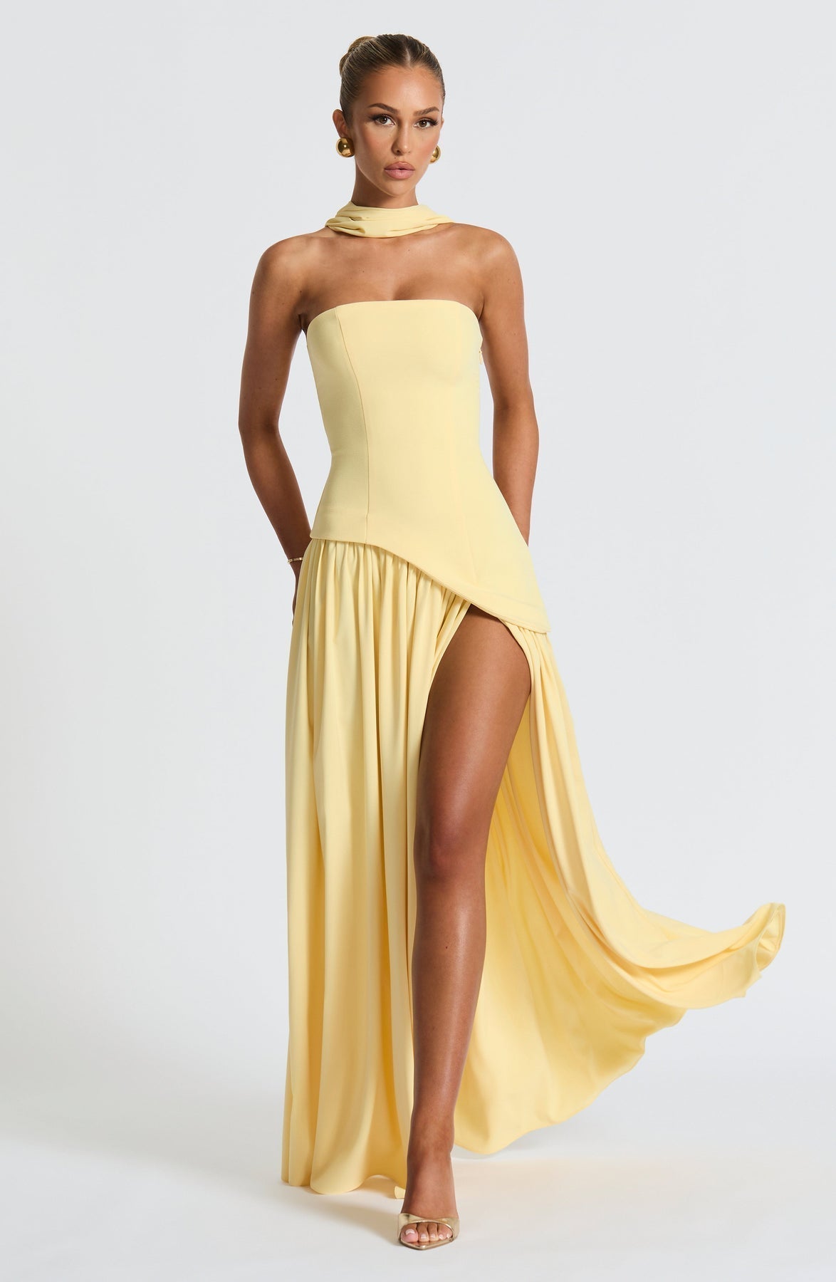Vestido Longo Sem Alças Elegante