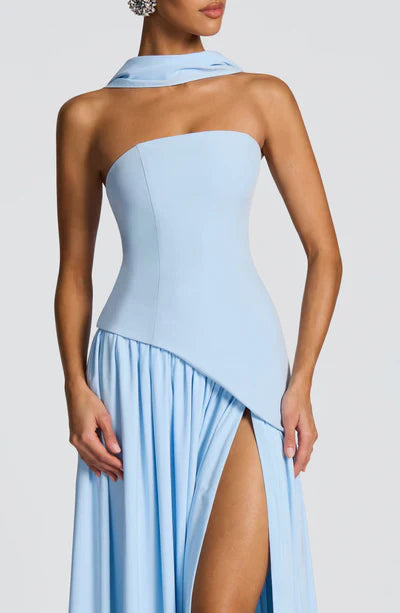 Vestido Longo Sem Alças Elegante