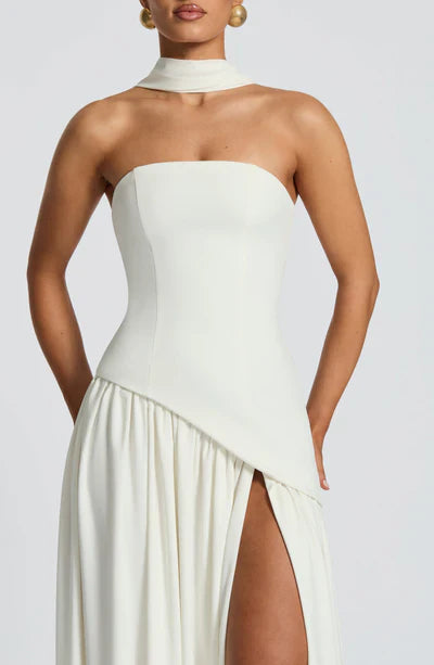 Vestido Longo Sem Alças Elegante