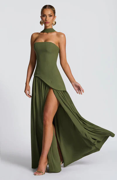 Vestido Longo Sem Alças Elegante