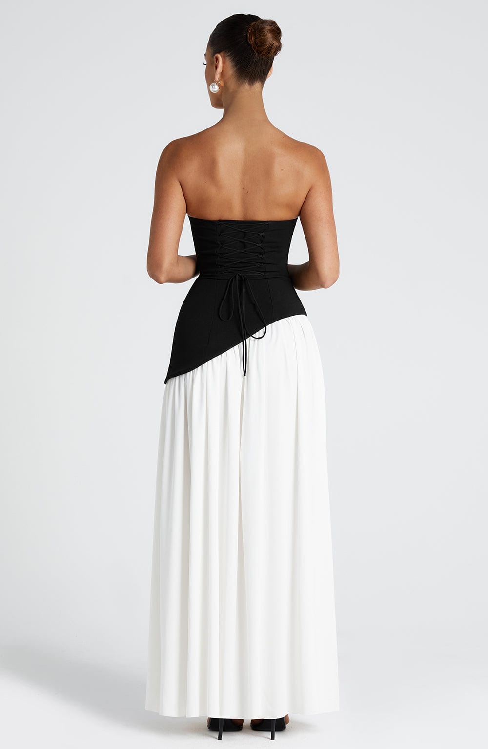 Vestido Longo Sem Alças Elegante