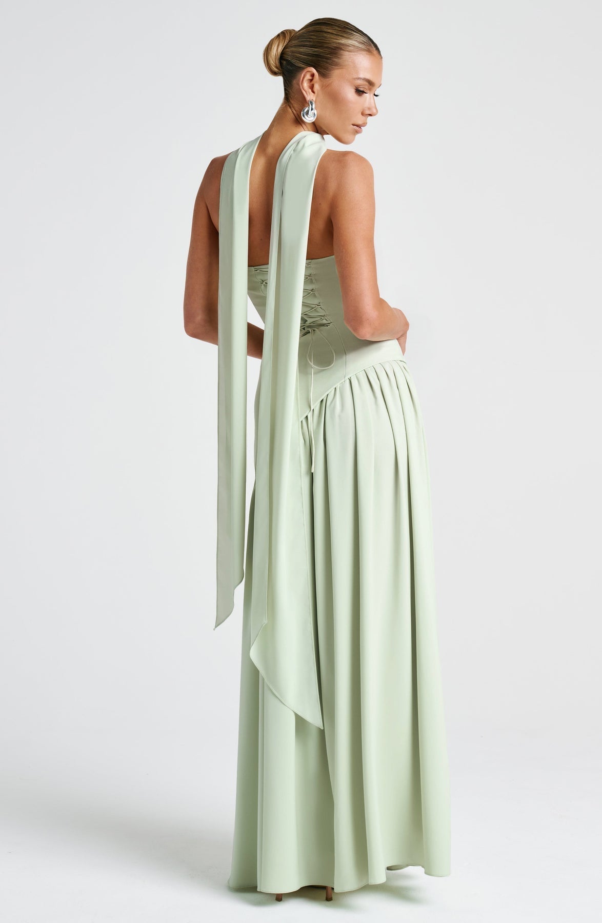 Vestido Longo Sem Alças Elegante