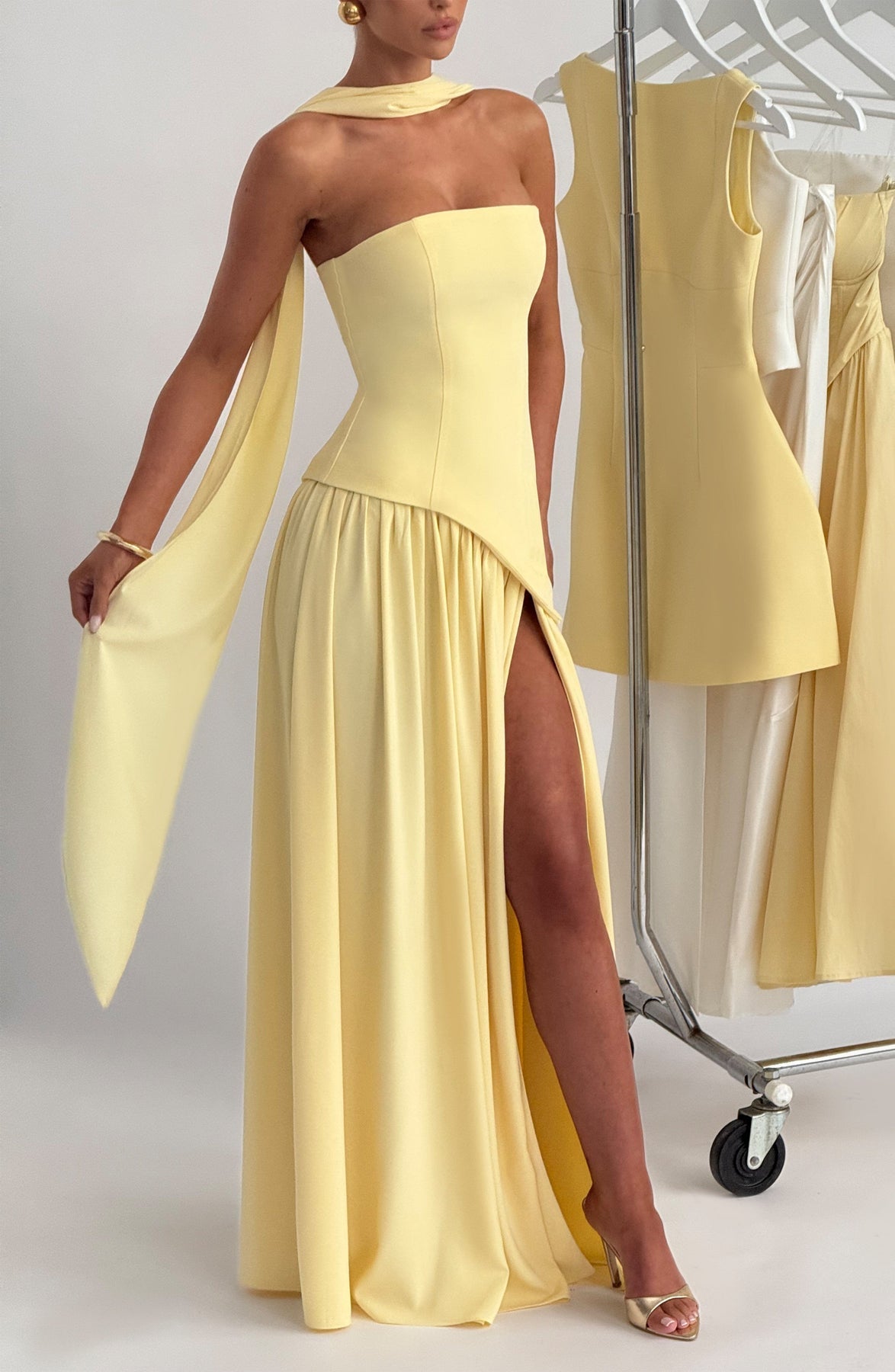 Vestido Longo Sem Alças Elegante