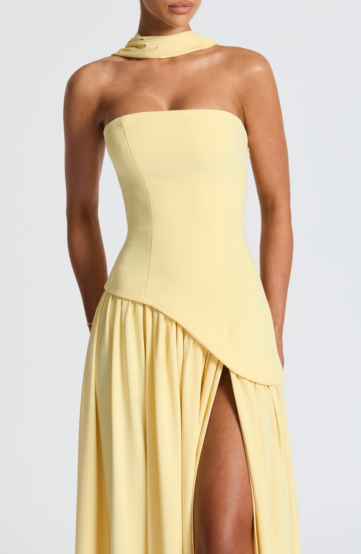Vestido Longo Sem Alças Elegante