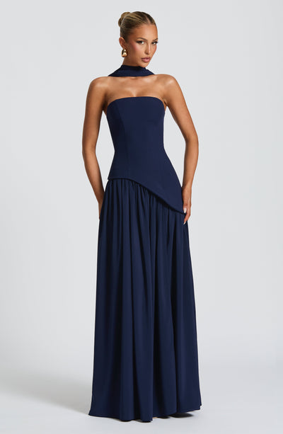 Vestido Longo Sem Alças Elegante