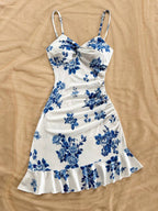 Vestido Mini Feminino Floral Evasê com Alça de Fivela Azul e Branco